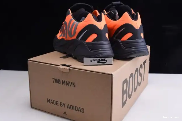 hype MNVN Orange Boost Adidas FV3258 Yeezy 700 0328